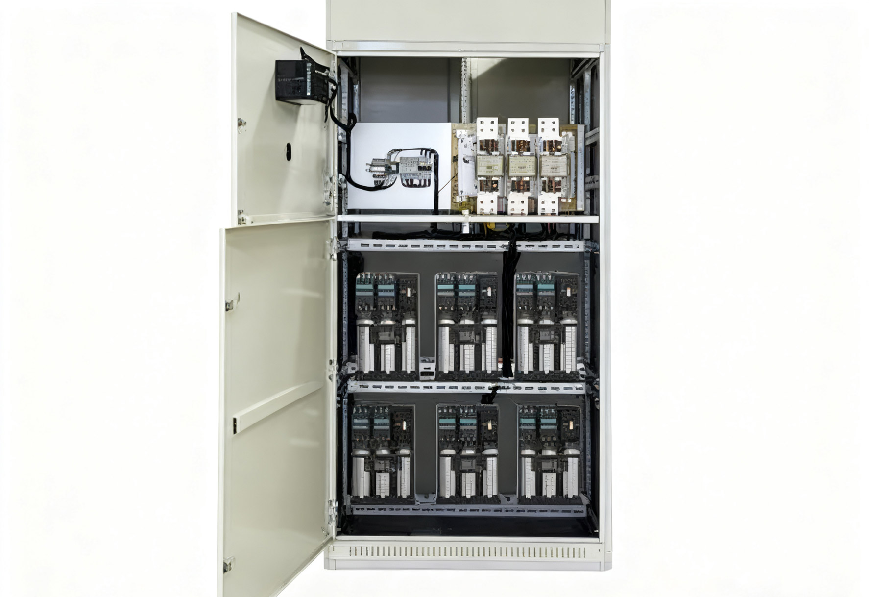 Что значение «D/кВар» конденсатора говорит нам о его плотности энергии и физическом размере?