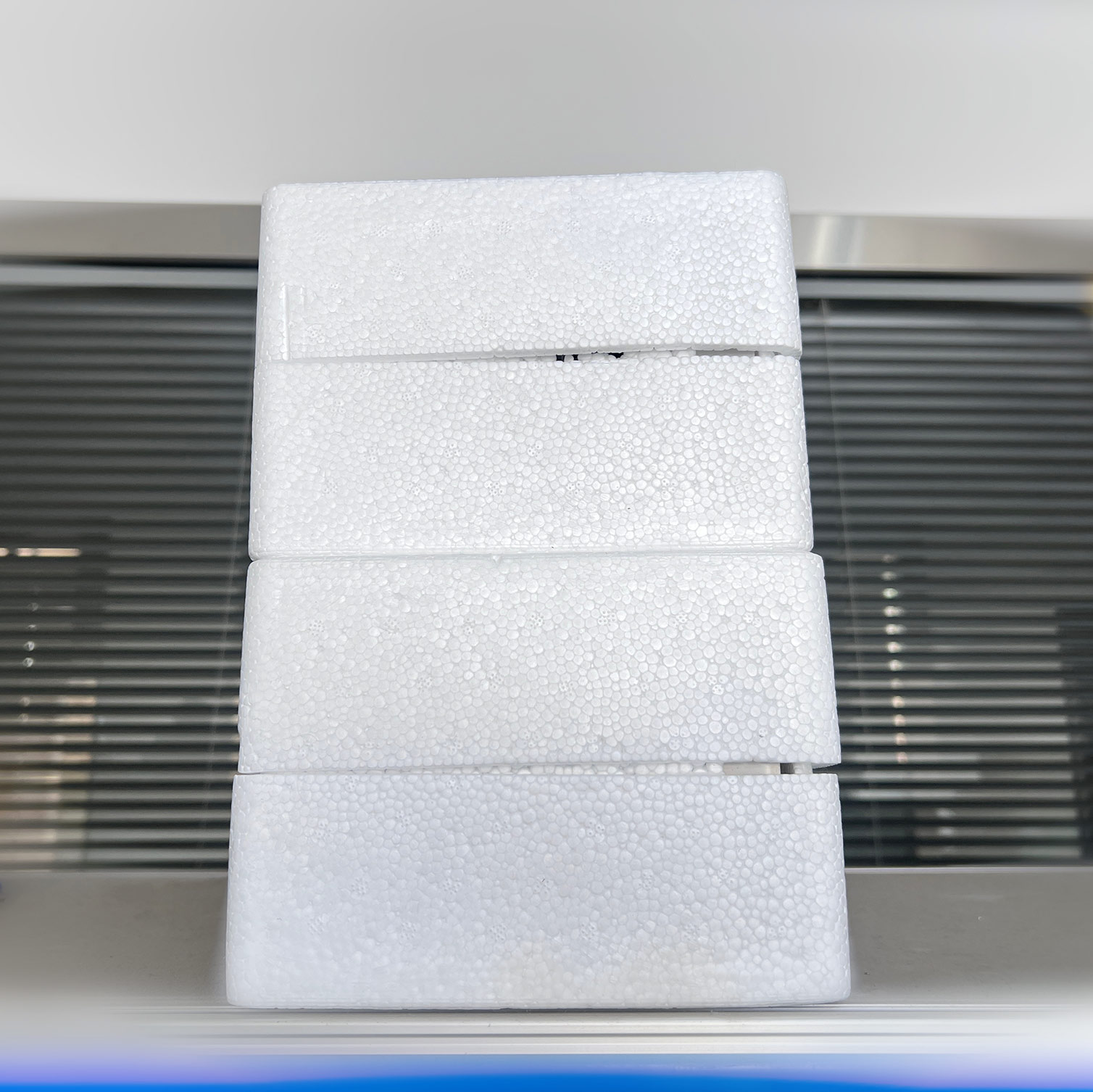 Каковы наилучшие методы хранения запасных самовосстанавливающихся шунтирующих конденсаторов до их ввода в эксплуатацию?