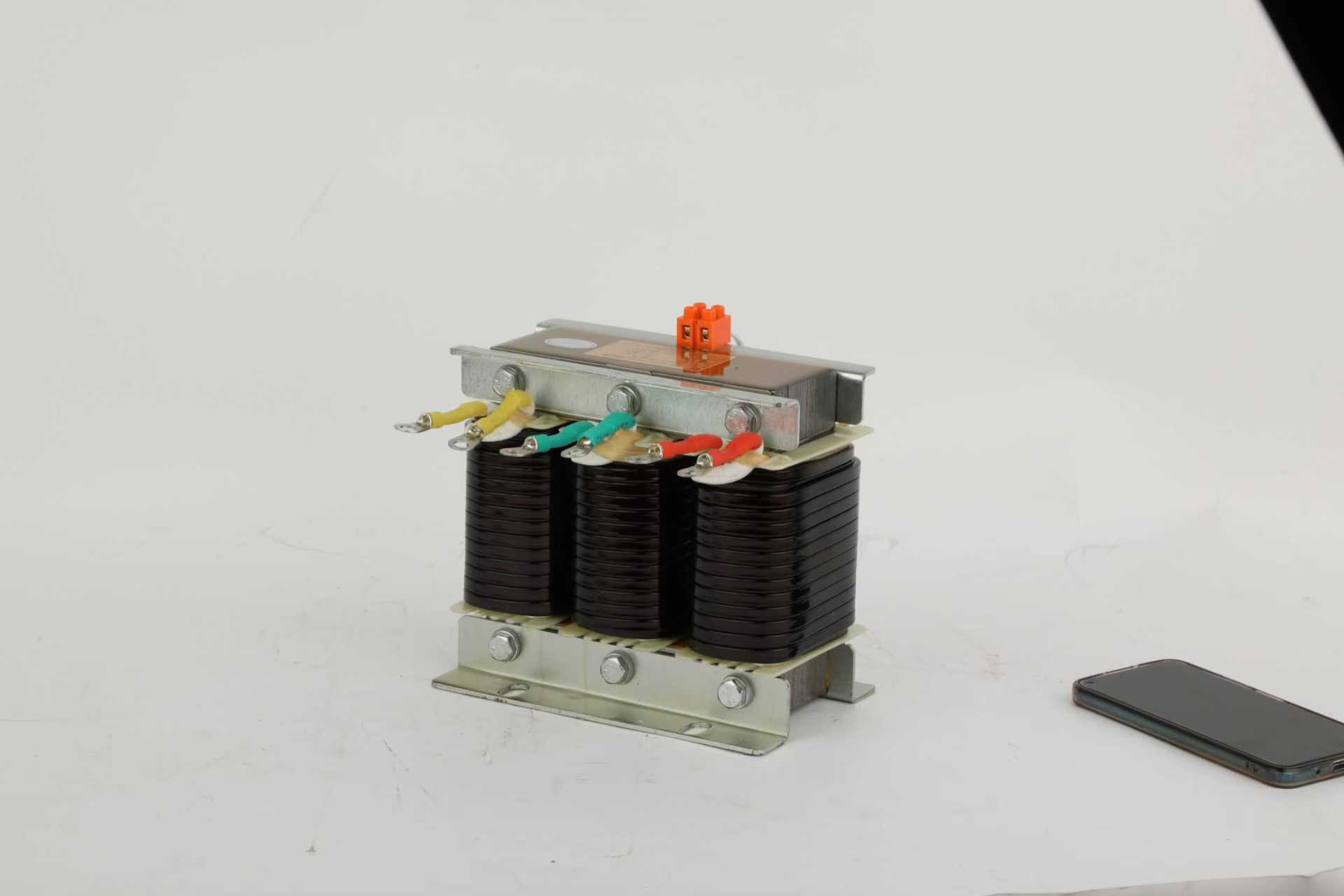 Какую роль реакторы играют в современных энергосистемах?